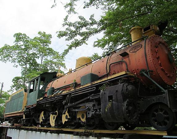 La Locomotora Monument